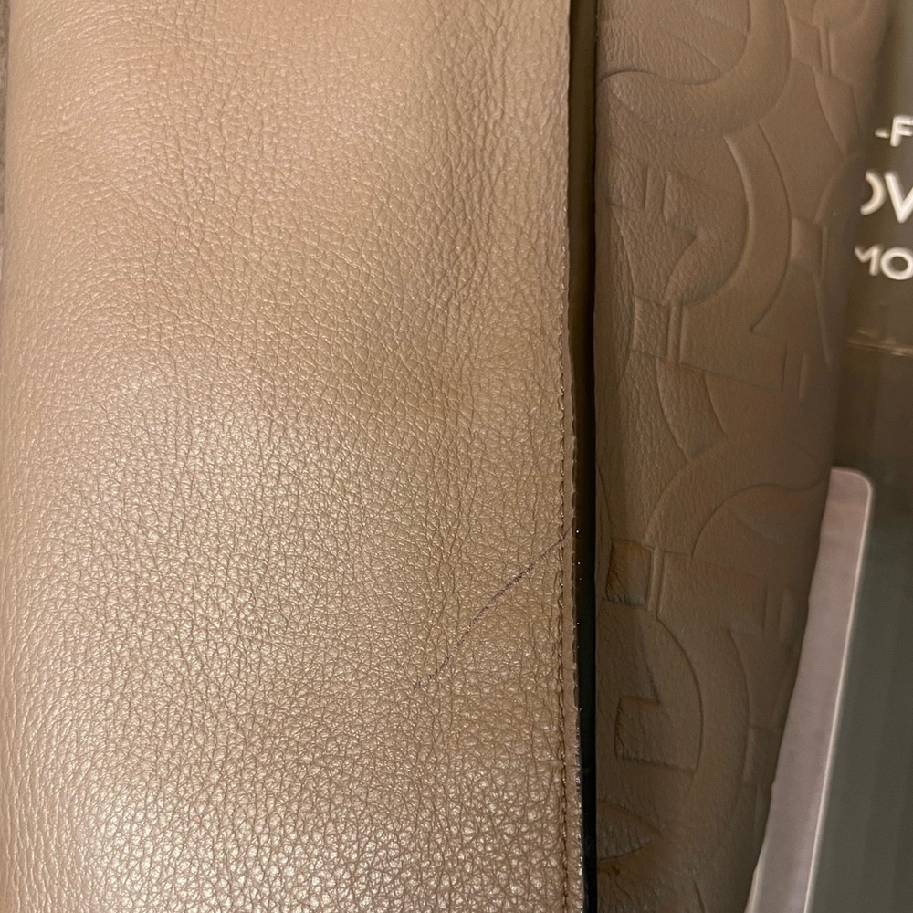 Ferragamo bag - Picture 4 of 11